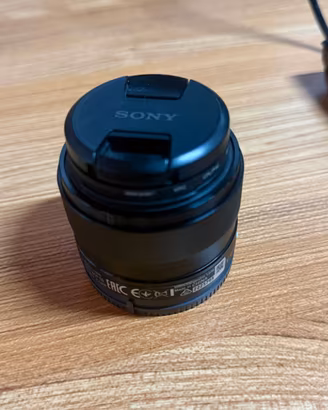 Sony E 35mm F1.8 OSS SEL35F18 – obiettivo APS-C pe