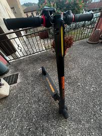 Monopattino elettrico Momo Design