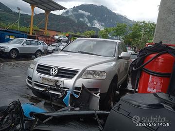 VOLKSWAGEN TOUAREG 3.0 TD 2005 BKS  PER RICAMBI