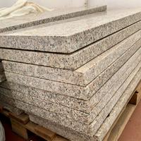 Gradini in granito per scale