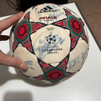 Pallone calcio Milan firmato