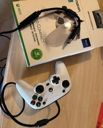 Nacon pro compact xbox controller