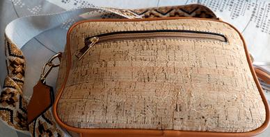 Borsa da donna a tracolla in sughero e similpelle 