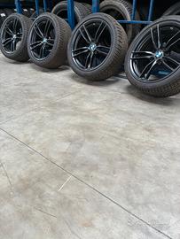 BMW M2 cerchi con gomme invernali 19 pollici F87