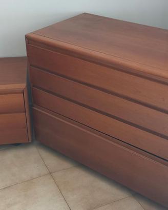 Comodini e cassettiera noce chiaro