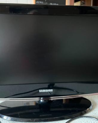 TVC LCD SAMSUNG mod. LE22B450C4W