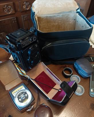 macchina fotografica YASHICA Mat-124 G