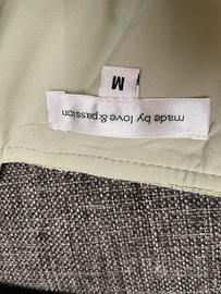 vestito nuovo semplice ma elegante.