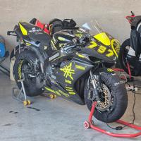 Yamaha R1 full carbon 