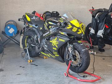 Yamaha R1 full carbon 