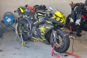 Yamaha R1 full carbon 