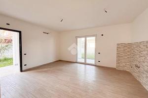 PORZIONE DI BIFAMILIARE A ANZIO