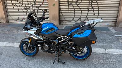 Suzuki gsx s 1000 gx touring