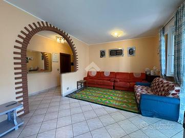 3 LOCALI A TRECATE