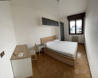 Camera singola in appartamento