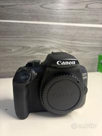 Canon EOS 1300D + 2 obbiettivi + borsa fotografica