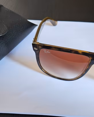 Occhiali da Sole - Rayban 4147 710/51