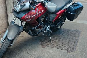 Honda Transalp 700