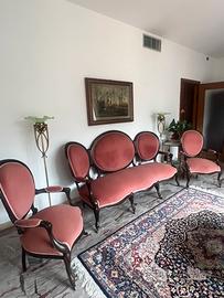Divano con poltrone dell’800