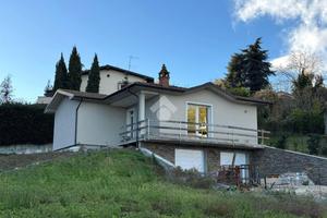 VILLA SINGOLA A STRADELLA