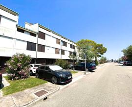 Terramare villaschiera quadricamere con posto b...