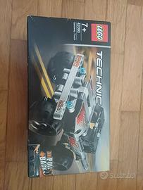 lego technic sigillato e altro aperto 