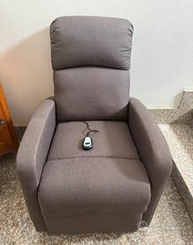 Poltrona relax elettrica con sistema alzapersone