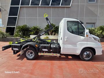 IVECO DAILY 35C18 CON GANCIO SCARRABILE