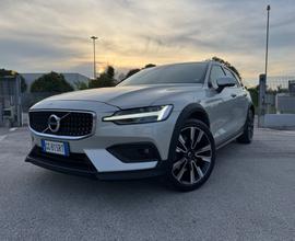 Volvo V60 Cross Country V60 Cross Country B4 (d) A