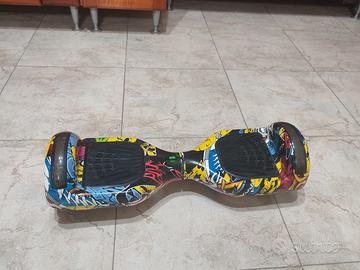 Hoverboard come nuovo con led e bluetooth