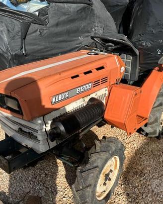 Trattorino kubota b1200 dt