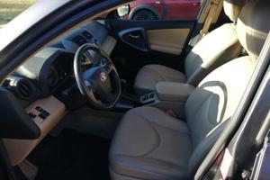 Fuoristrada Toyota Rav4