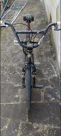 Bicicletta ragazzo BMX