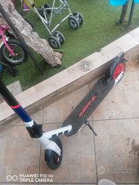 monopattino aprilia esrz