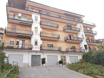 4 vani e 2 wc, con garage di mq.18