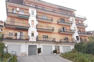 4 vani e 2 wc, con garage di mq.18