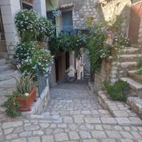 CASA SEMINDIPENDENTE A CAMPOLI DEL MONTE TABURNO