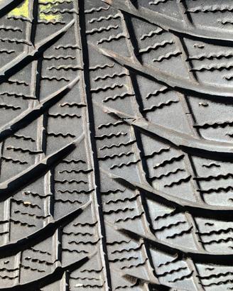 Gomme auto