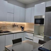 Cucina moderna in vetro