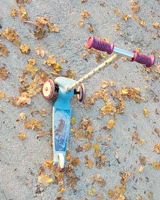 Monopattino Bambina 3 Ruote - Tema Frozen 