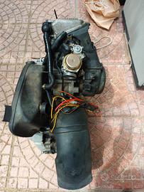 motore vespa piaggio 125.4T.