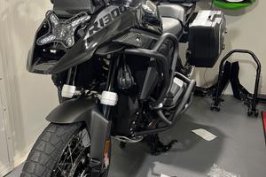 Gs 1300 triple blak cambio asa