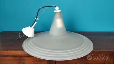 Lampadario a Sospensione in Vetro Satinato.