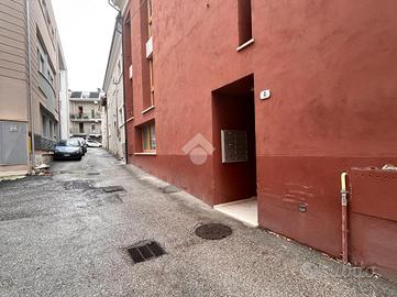 MULTILOCALE A L'AQUILA