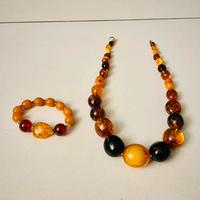 Collana e bracciale in ambra