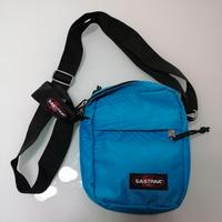 Borsello Eastpak azzurro 