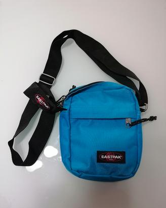 Borsello Eastpak azzurro 
