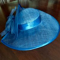 cappello elegante da cerimonia