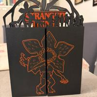 ESPOSITORE STRANGER THINGS KINDER JOJ