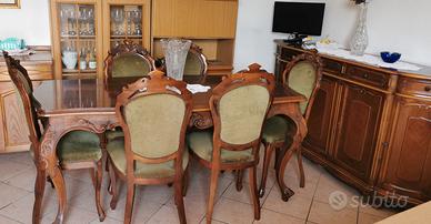 Tavolo legno con sedie